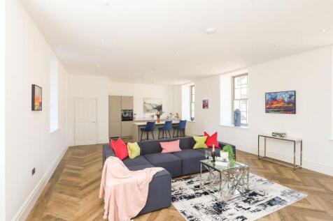 Kitchen Living area 8