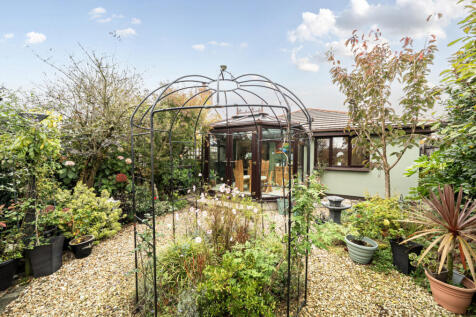 1369558-2-68ee546...