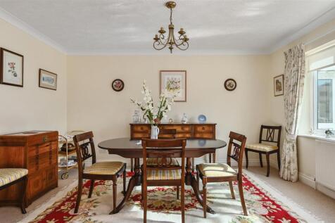 11 HARTFIELD ROAD (5).jpg