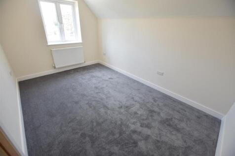 70B Bedroom 1.jpg