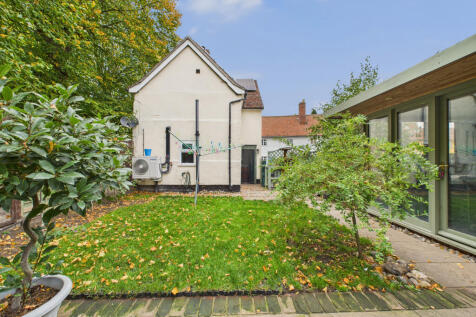 CAM05449G0-PR0037-STILL003