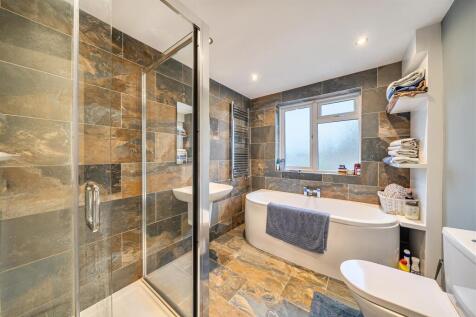 New Road - Bathroom.jpg