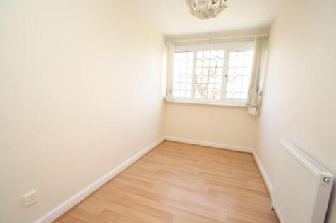 20 Cullen bed 3 (Custom).JPG