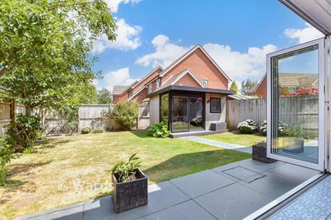 External Lifestyle Photograph