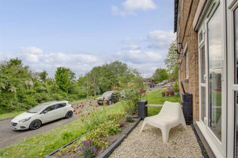 5 Malvern Close, HP13 5SA-9.jpg