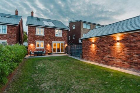 Twilight Exterior Rear