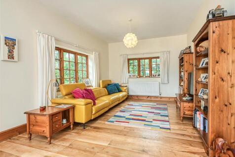 1 Claygates Bungalow-13.jpg