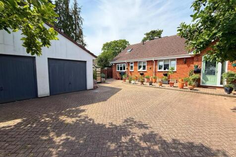 Front Elevation & Driveway