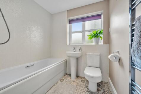 Bathroom.jpg