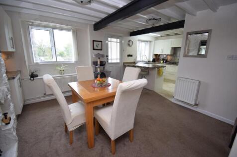 Main House - Dining Area.JPG