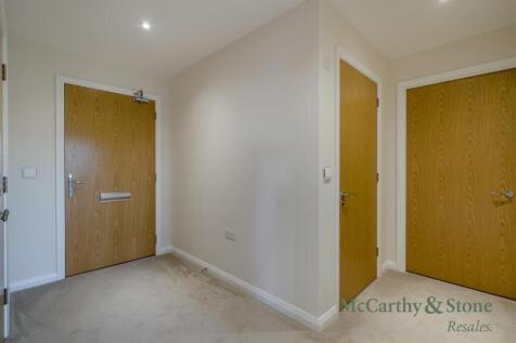 8703013-interior02.jpg