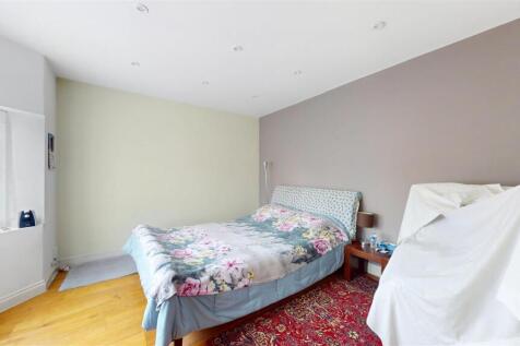 Front Recep/bedroom.jpg