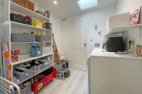 The Green, Ewell Downs, Epsom, Surrey, KT17 3JX