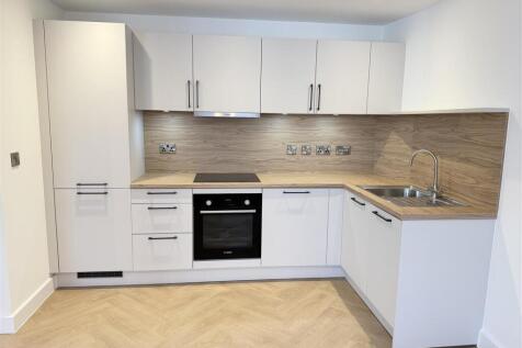 AVAILABLE NOW - Elevated Living at Its Finest Be the very first to call this exceptional apartment home at Fountain Court, a timeless conversion of historic barristers' chambers in the heart of Birmin