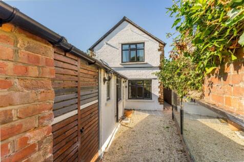 7 Glovers Lane, Middleton Cheney-6.jpg