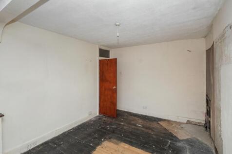 9 Joydon Drive, Chadwell Heath, Romford RM6 4ST