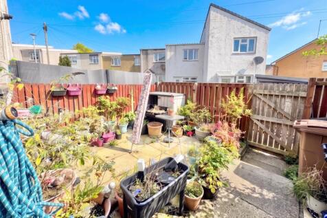 Ness Avenue, Johnstone rear garden
