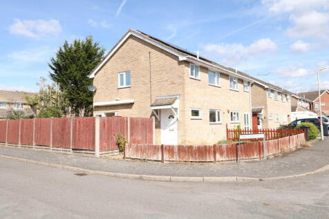 3 bed semi-detached house for rent in Southbourne, Ashford