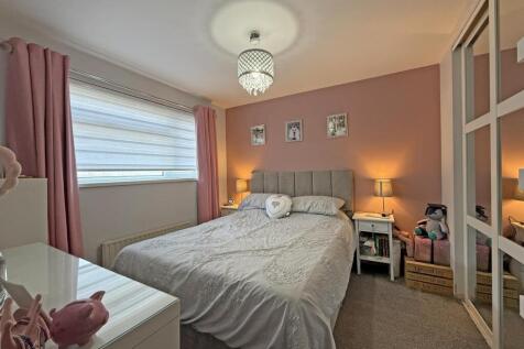 Coppice Gardens 3 - Bed 1.jpg