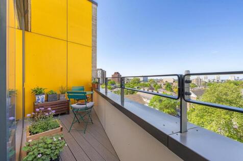 Balcony (1).JPG