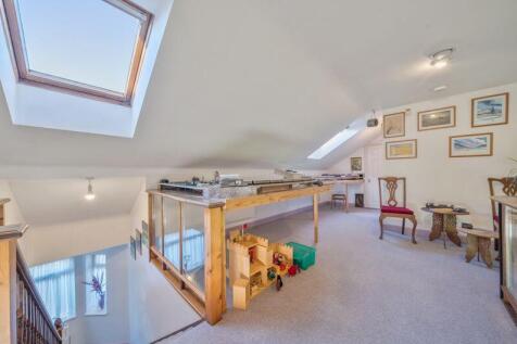 Galleried landing angle 2