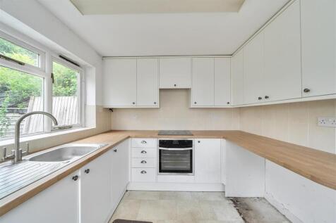 23 Dickinson Square - kitchen 2.jpg