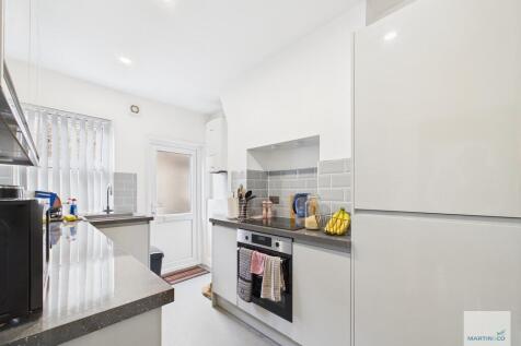 CAM03394G0-PR0332...