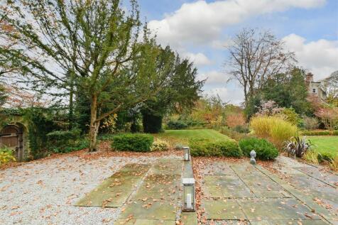 5 bed, 3 bath Detached in Sheffield - Photo 37
