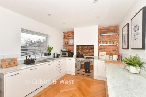 Kitchen/Dining Room.