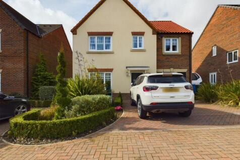 4 Bedroom Detached House - For Sale
