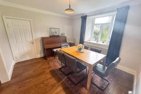 WhatsApp Image 2025-10-01 at 14.45.48.jpg