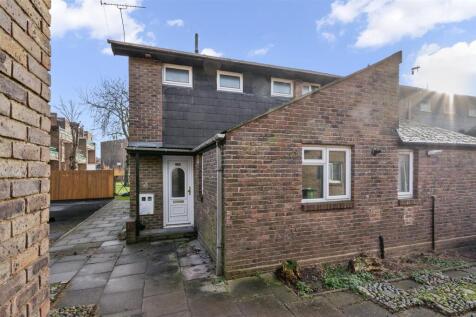 Daniels_Midwood Close, NW2 6YL_017.jpg