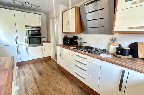 Fitted Kitchen