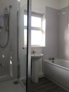 1) 2 Heathcote Street Bathroom.jpg