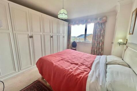 Bramleys Estate Agents - Mount Avenue - Outlane (6