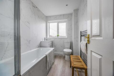 1 Caer Peris View, Portchester-Small-PorticoMarket