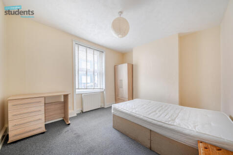 8b823235-aa99-480...