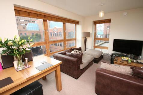 A really good size two bed, two bathroom in the ever popular Horizon development in the center of the city.