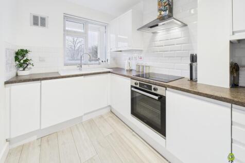 Presented by Clinton at EweMove Bexleyheath and Da