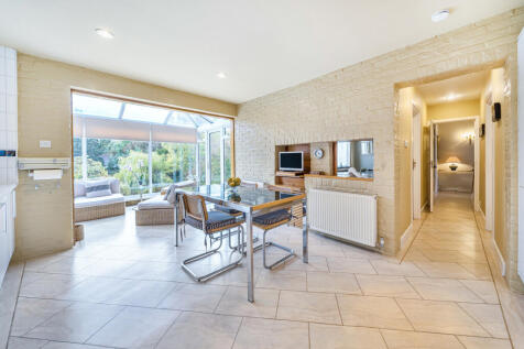 1371322-9-68f7a45...