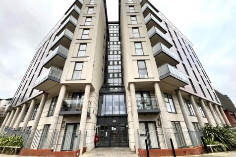 ** Zero Deposit Guarantee Available **
** TWO BATHROOMS ** TWO DOUBLE BEDROOMS ** ALLOCATED PARKING INCLUDED ** PARK CENTRAL LOCATION ** AVAILABLE SEPTEMBER**