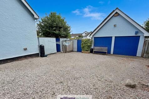 Driveway / Garage