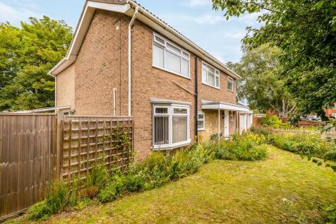 2 Ambury Gardens (Crowland)-12.jpg