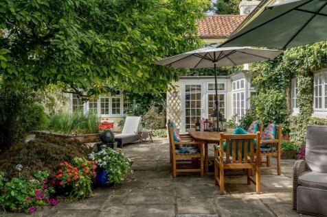 Spindlecroft WEB PH-21.jpg