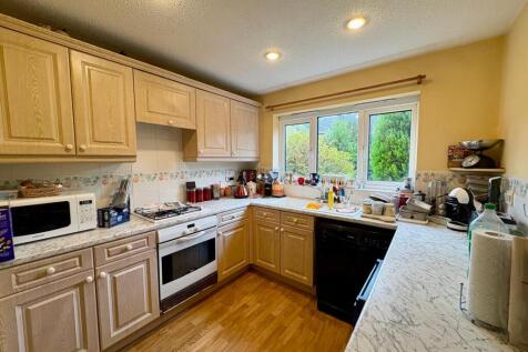 8 Shawbury Kitchen.jpg