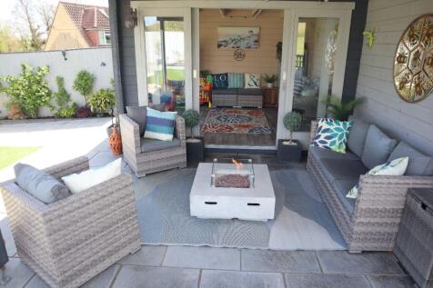 Summer House Seating