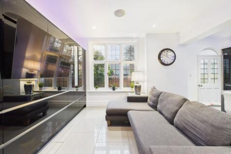 Family Dining Kitchen