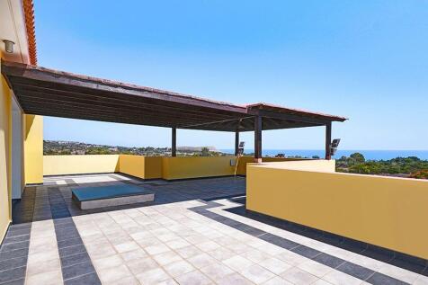 Veranda & Roof...