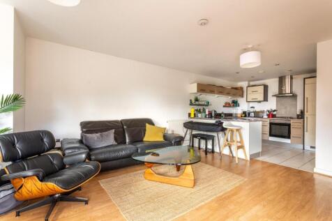 43 Orchard House-4.jpg