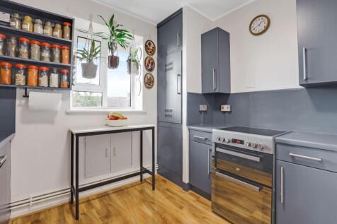 09-7e60JHPropWorld - FLat 18, Mellor House - 7-med